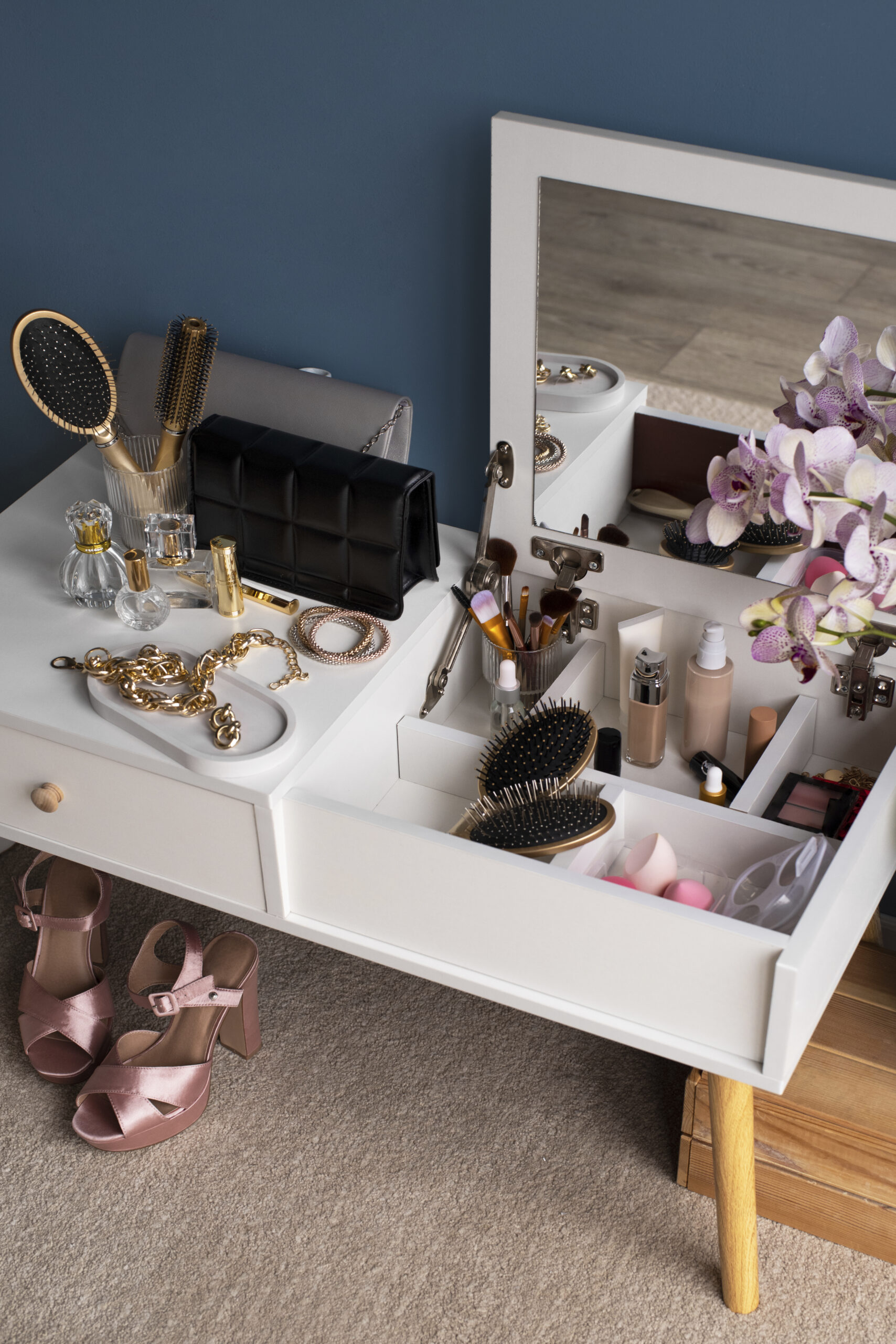 dressing table