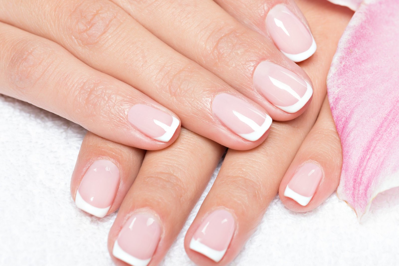 nails